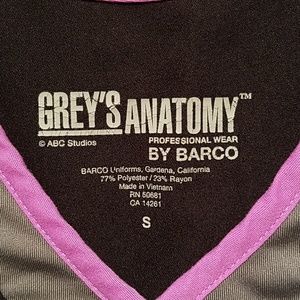 Grey's Anatomy Tops - GREY'S ANATOMY SCRUBS TOP SZ SMALL Grey's Anatomy Tops - GREY'S ANATOMY SCRUBS TOP SZ SMALL